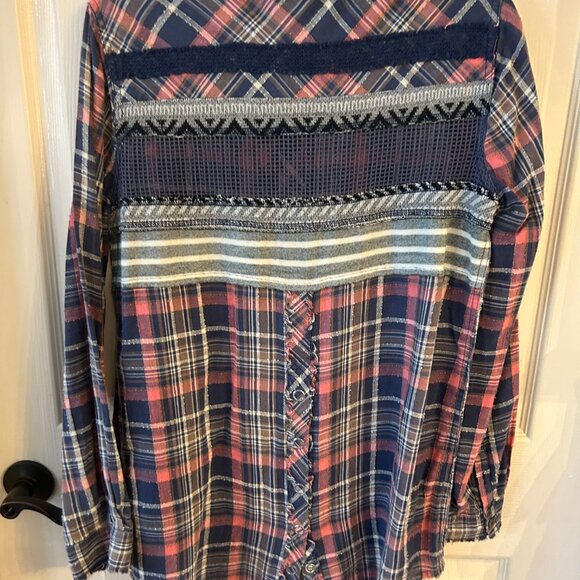 Free People We The Free Paneled Pink & Blue Plaid Shirt Size Medium - Picture 7 of 11